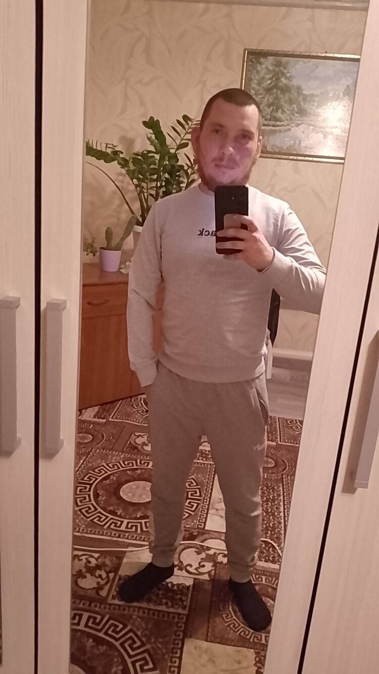  46609091  Ilya, 26 ,    