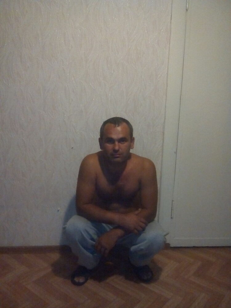  ,   Maksim, 44 ,   ,   , c 