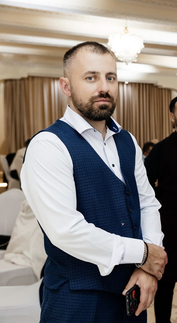  50490341  Dmitry, 37 ,    