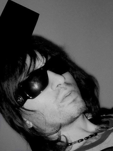  8688901  David, 77 ,    