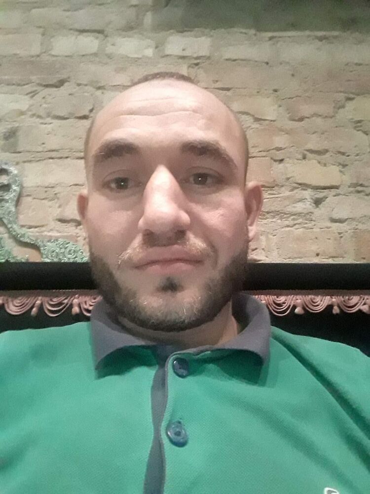  23803051  Valentin, 36 ,    Romain