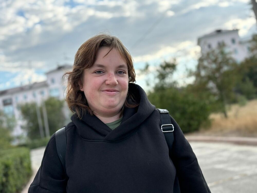  53893451  Yulia, 28 ,    