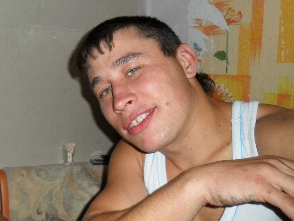  44202581  , 37 ,    