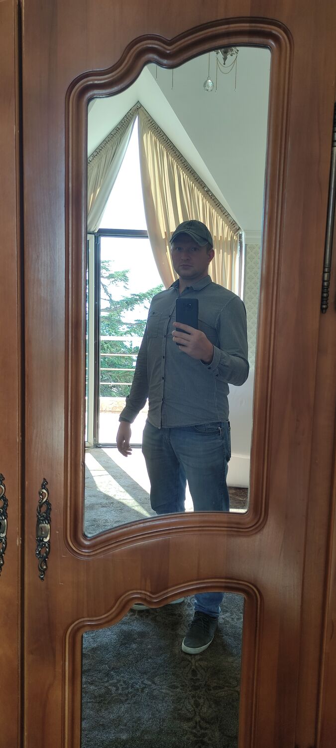  38950521  Alexandr, 37 ,    