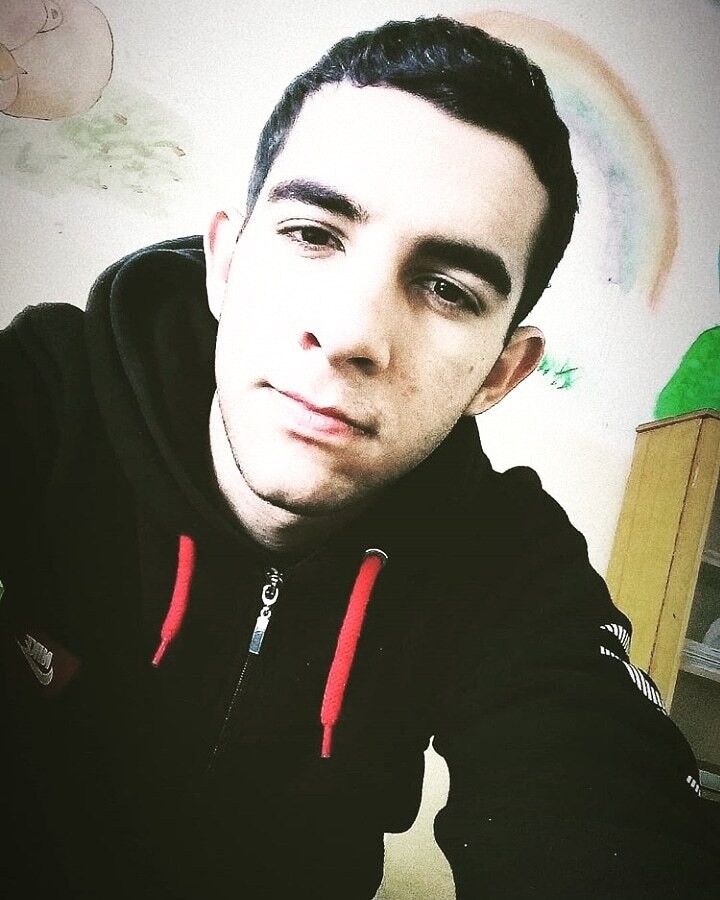  ,   ARTUR, 28 ,   