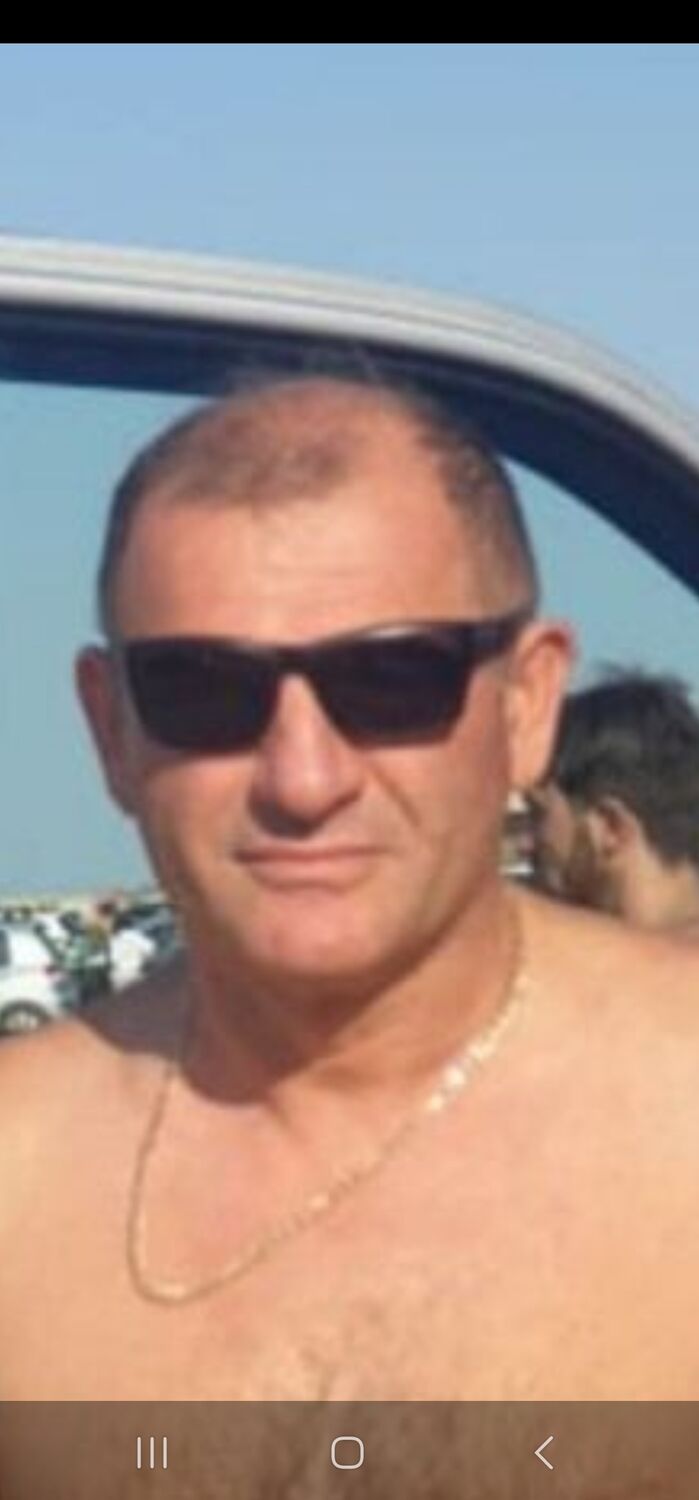 49498251  Shirvan, 52 ,    