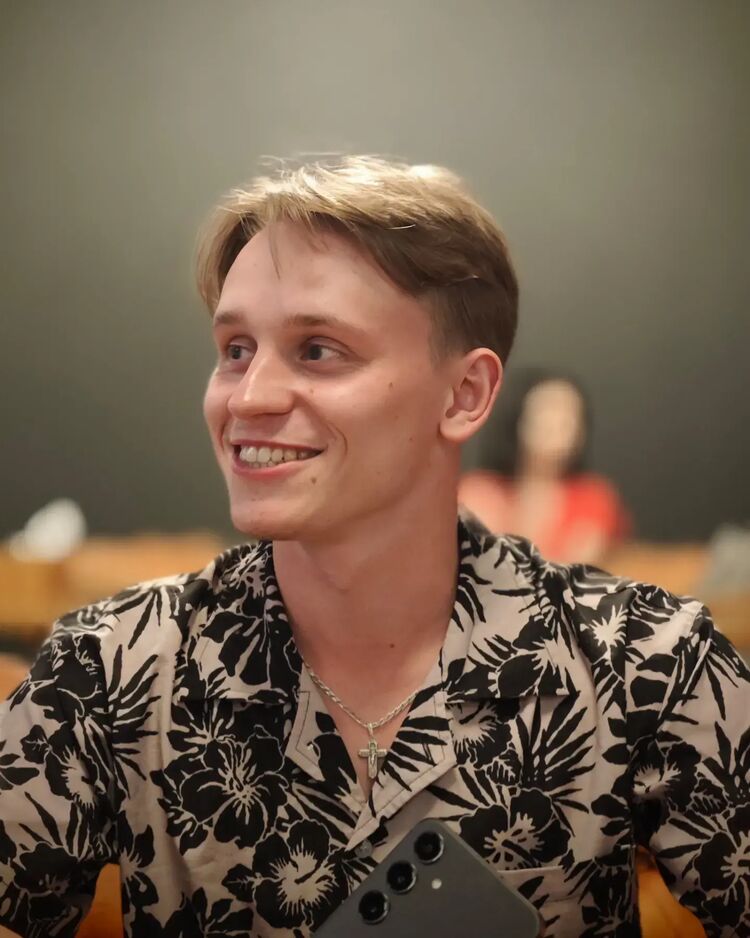  50528511  Bogdan, 24 ,    