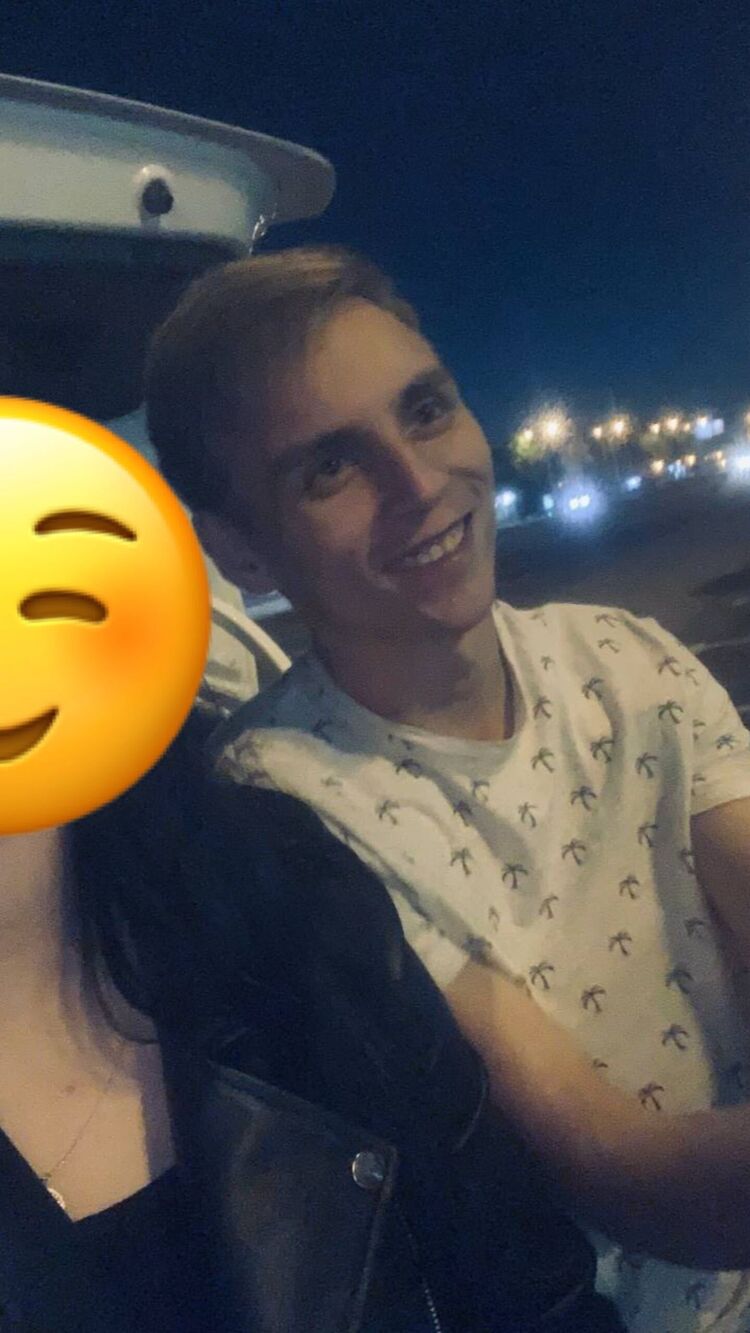  49927611  , 24 ,    
