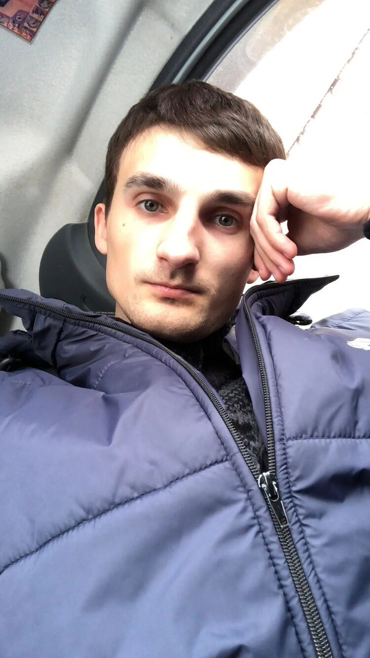  ,   Denis, 32 ,   ,   