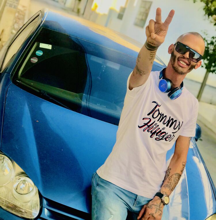  28426971  Francaisco, 28 ,    Tunis