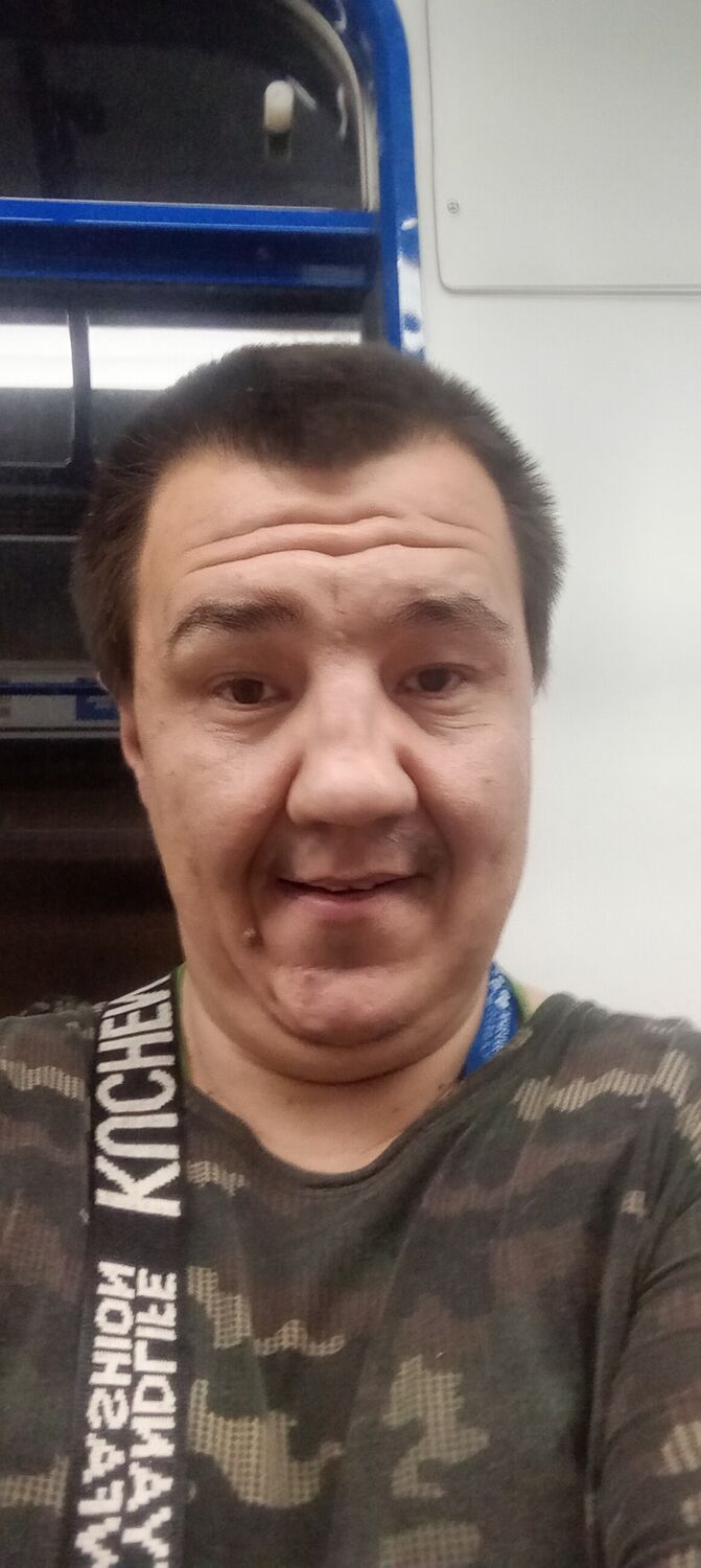  46161481  Ivanov, 35 ,    