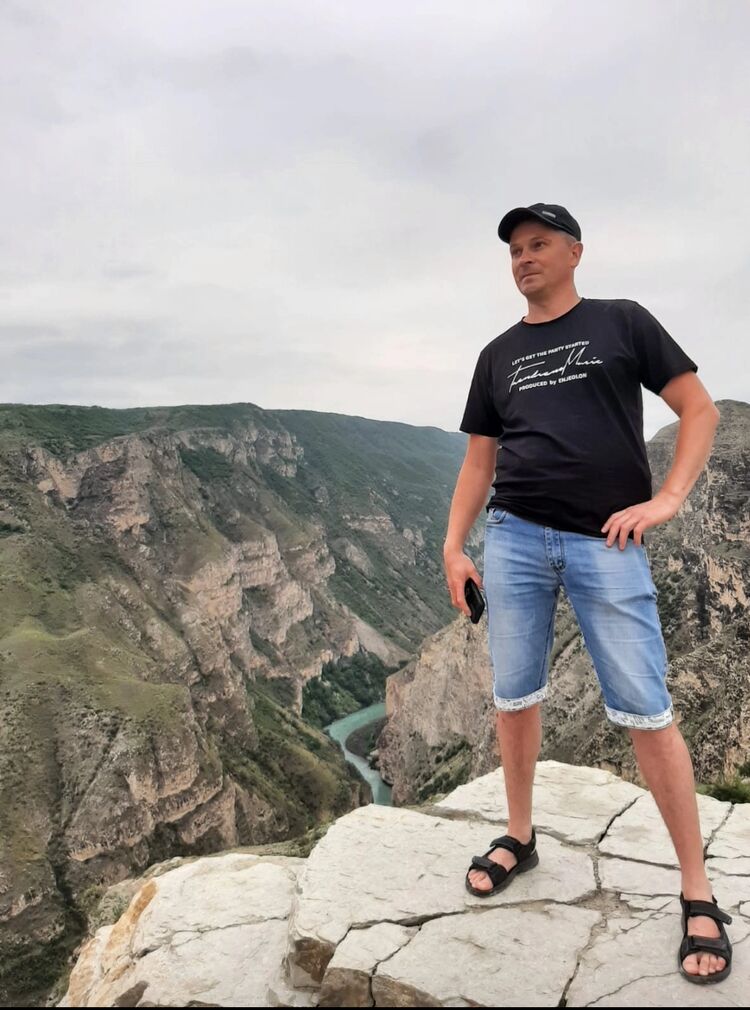  53923781  , 52 ,    -