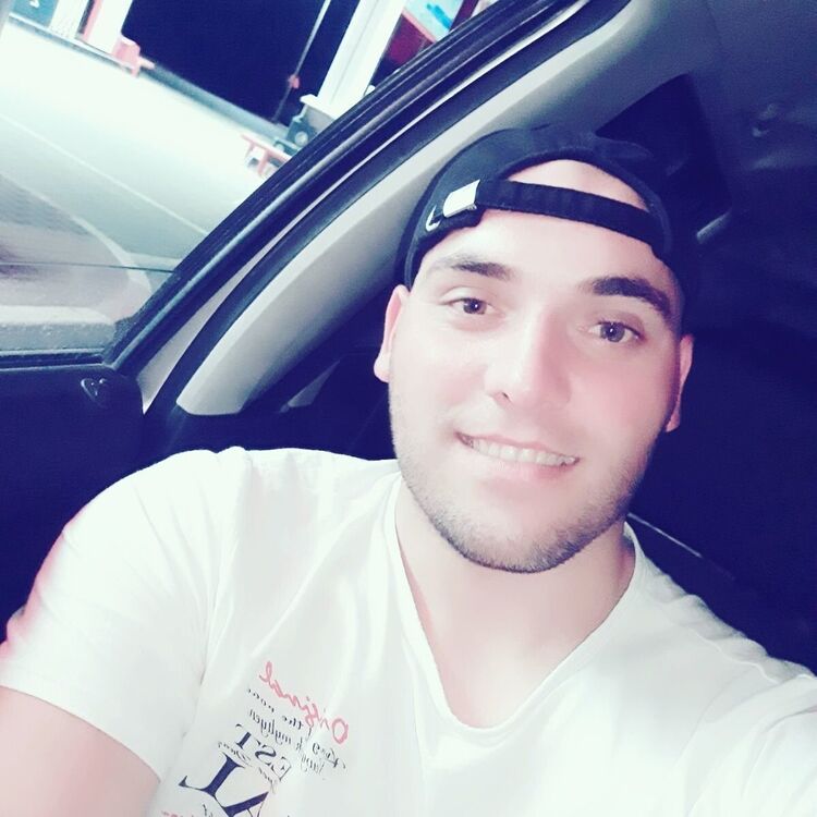  23145511  Vitalie, 31 ,    
