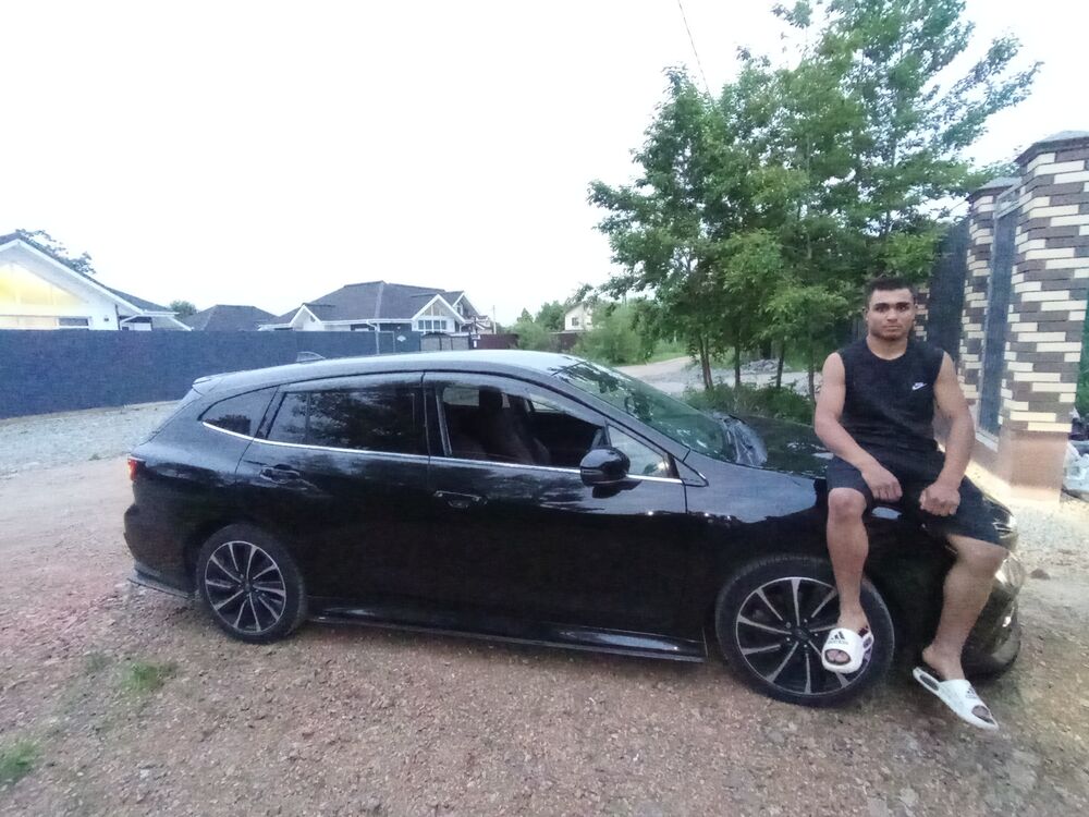  53310581  ARTUR, 25 ,    