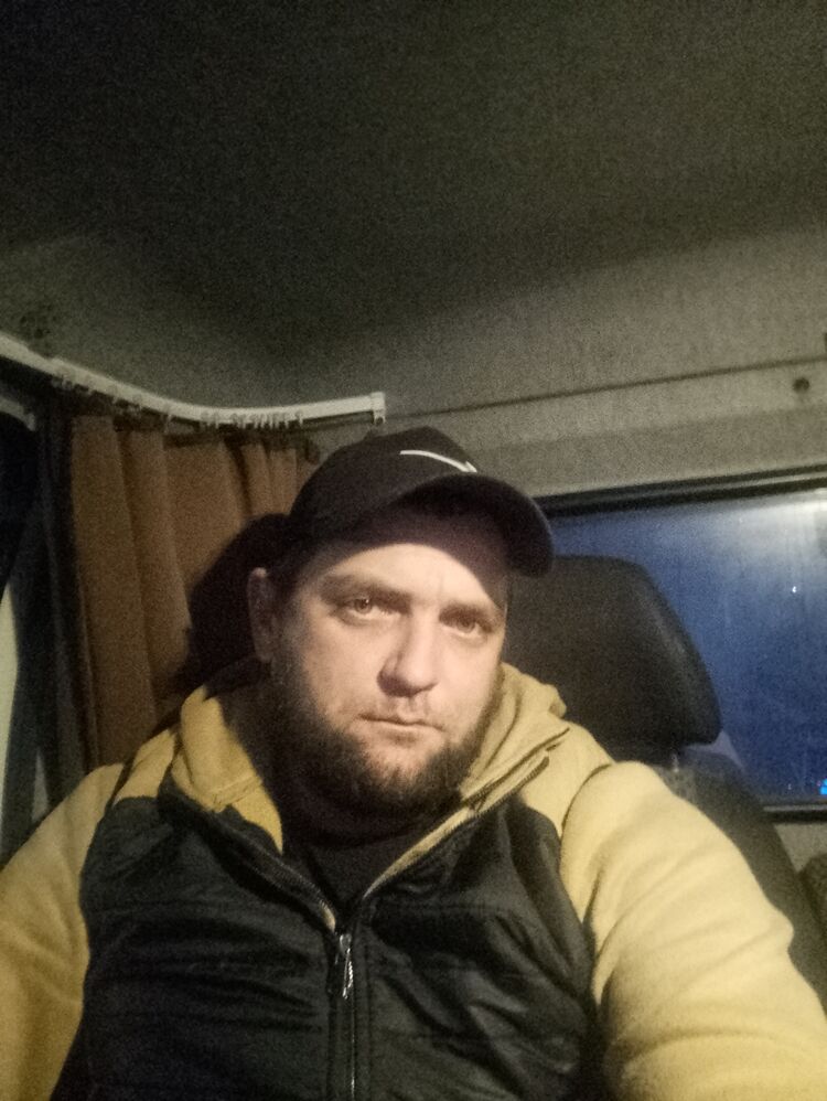  46905861  , 36 ,    