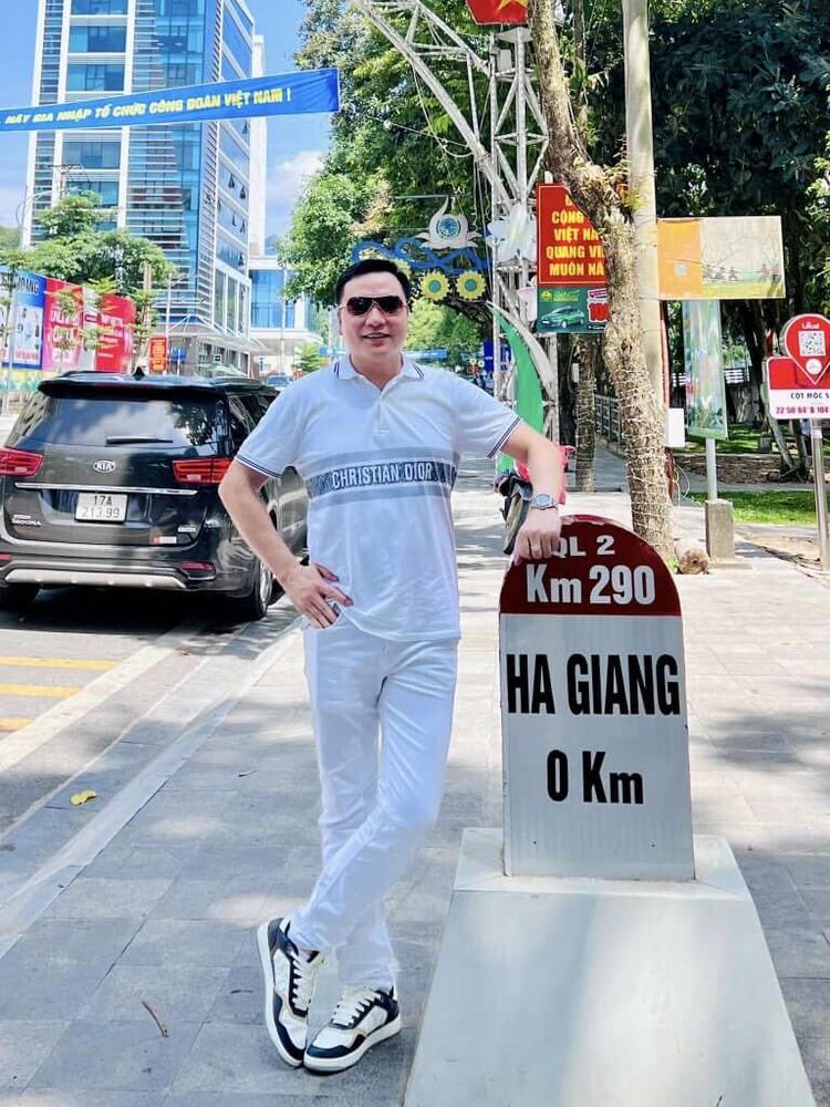  54346321  Leonardo, 43 ,    -