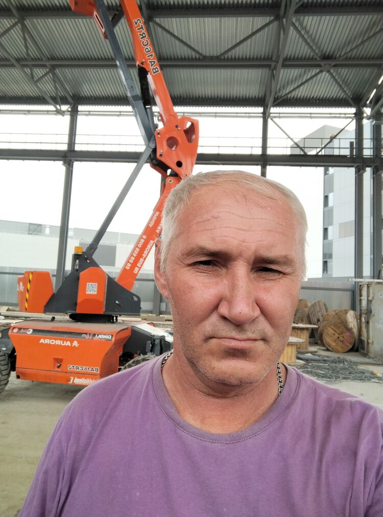  53670591  , 49 ,    