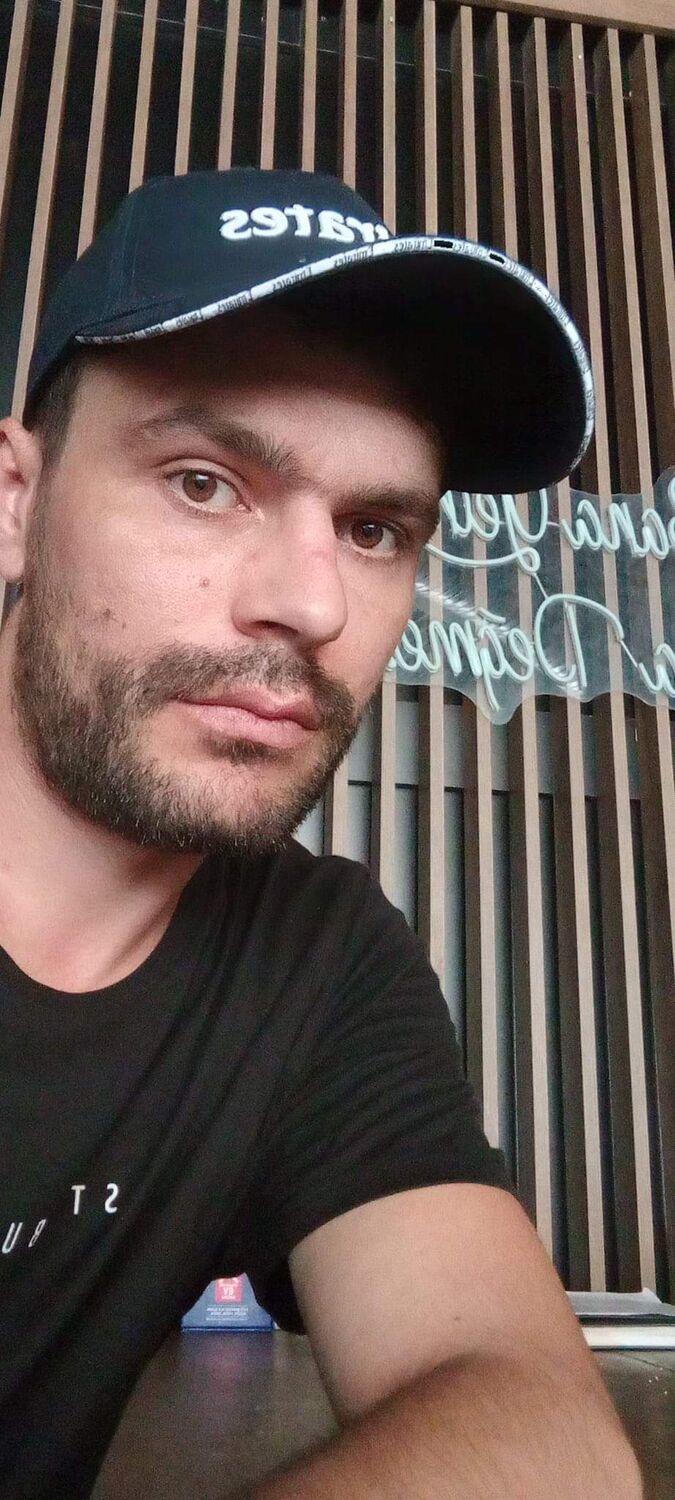  44687731  EUGENIU, 33 ,    