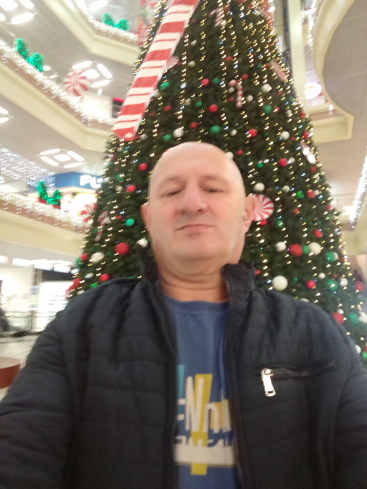  18163221  Goran, 56 ,    