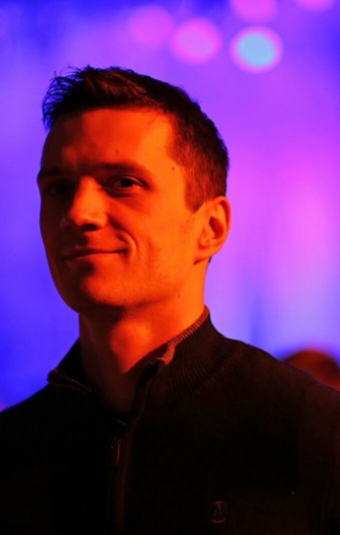  ,   Anton, 35 ,   ,   