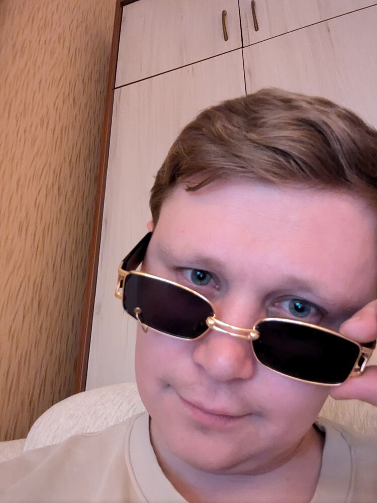  44937721  , 28 ,    