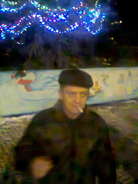  5523831  Makc, 48 ,    