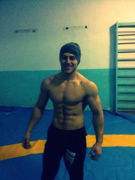  6323681  Anton, 32 ,    