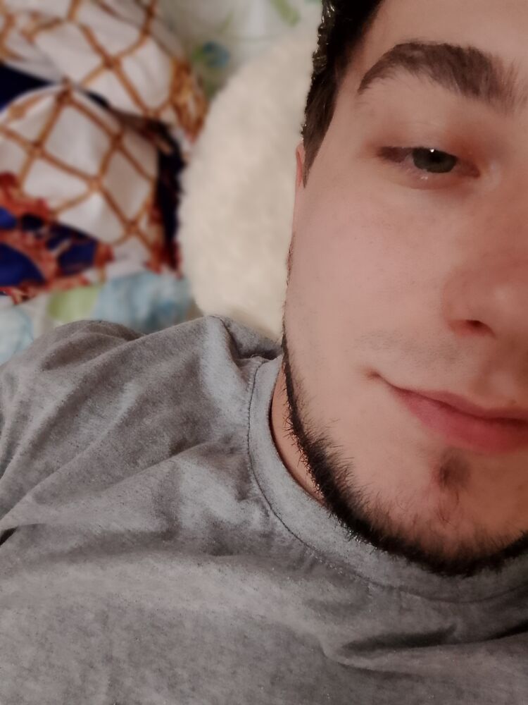  ,   Maxim, 23 ,   ,   , c 