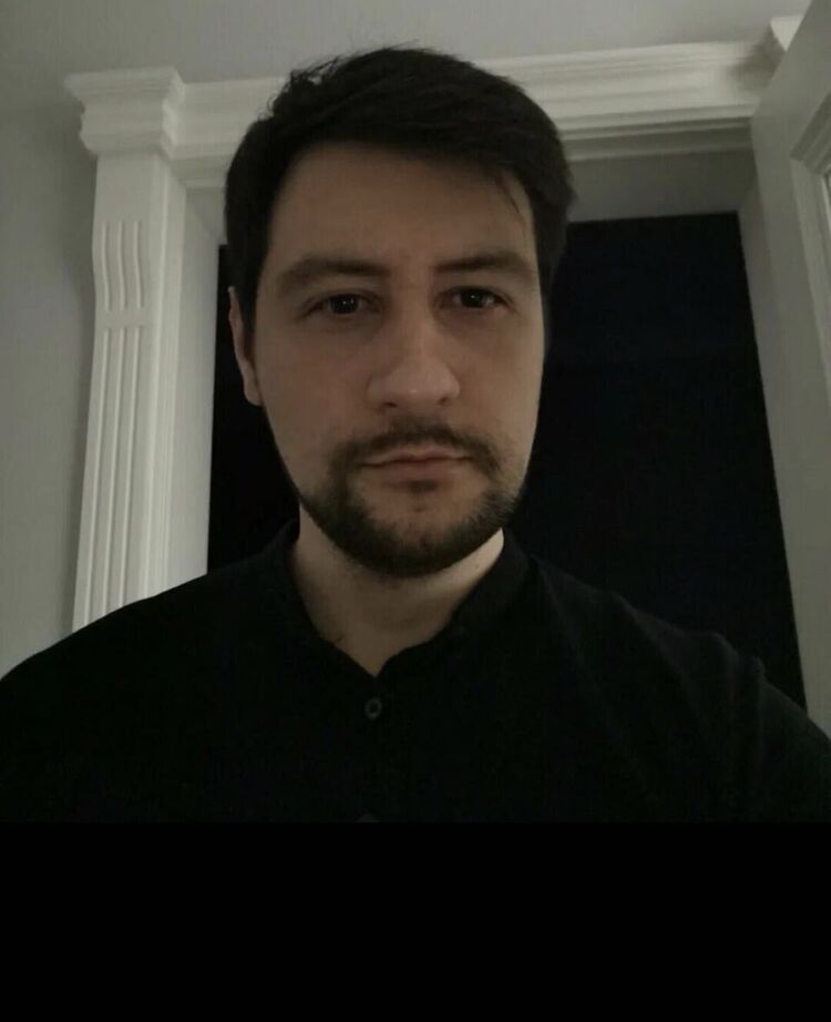 ���������� ����������, ���� ������� What is love, 33 ����, ������������ ��� c�������� ���������