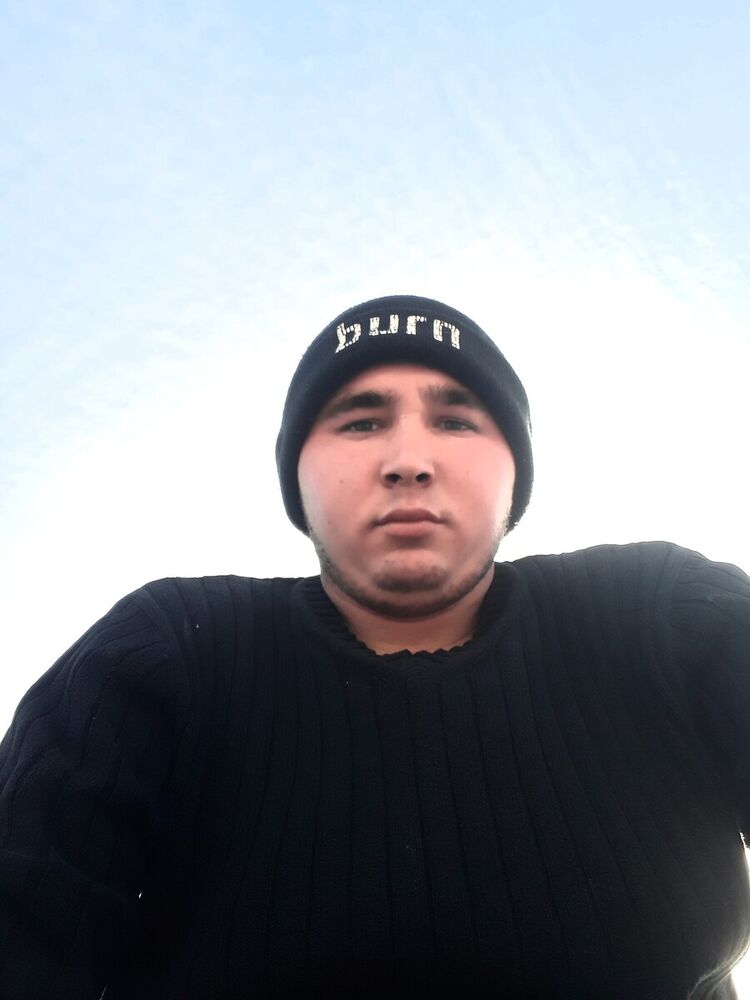  22228811  Mansur, 27 ,    