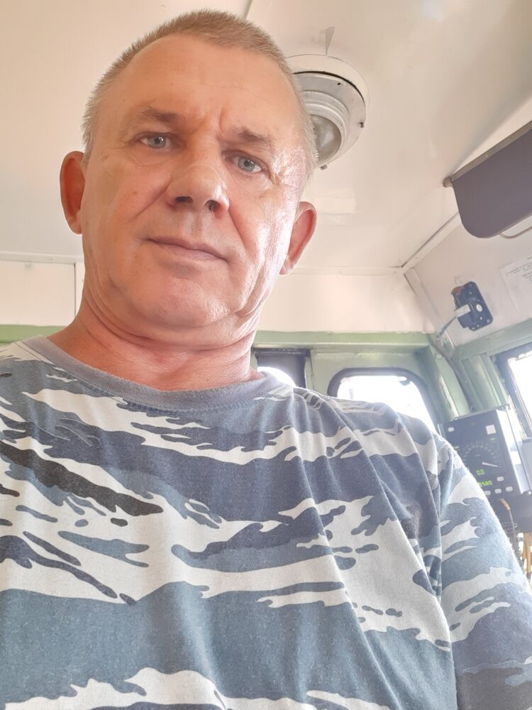  28757681  , 60 ,    -