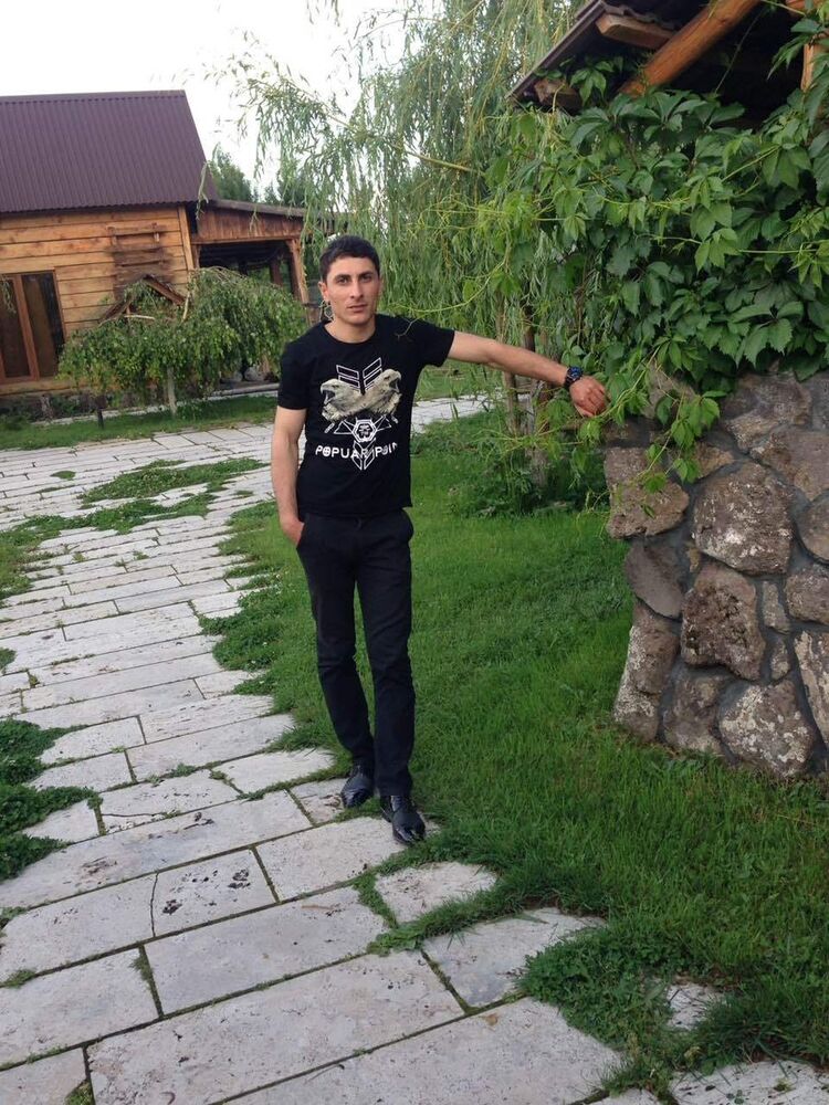  12647851  Arman, 34 ,    