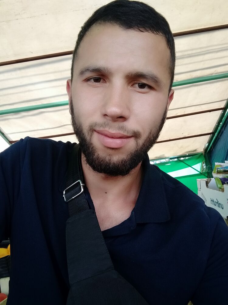  27670531  Kurbonali, 27 ,    