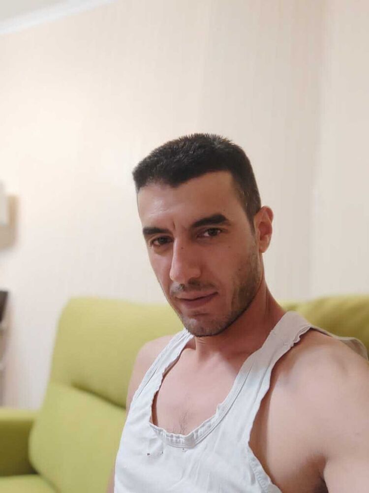  27434281  Gerg, 38 ,    