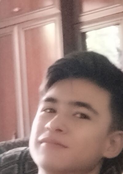  ,   Arthur, 21 ,   ,   