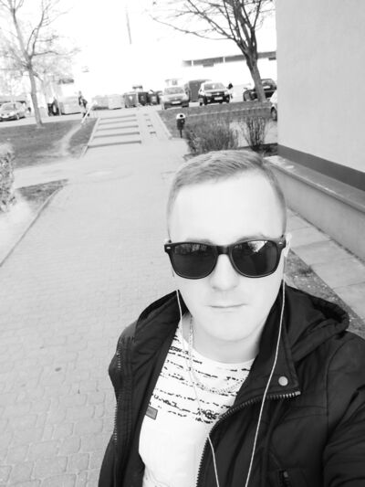  ,   Denis, 31 ,   ,   