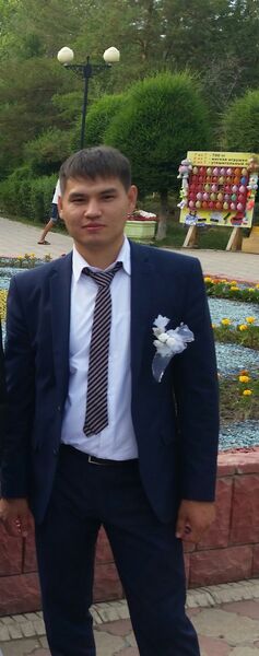  ,   Artur, 34 ,   