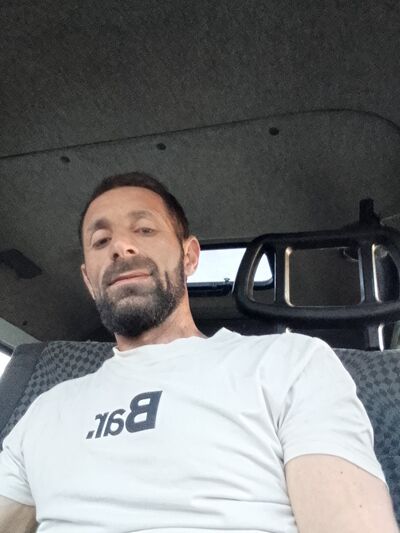  ,   Gagik, 36 ,   ,   