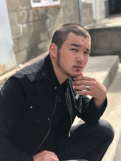  ,   Adis, 32 ,   