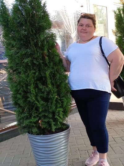  ,   Elena, 39 ,   