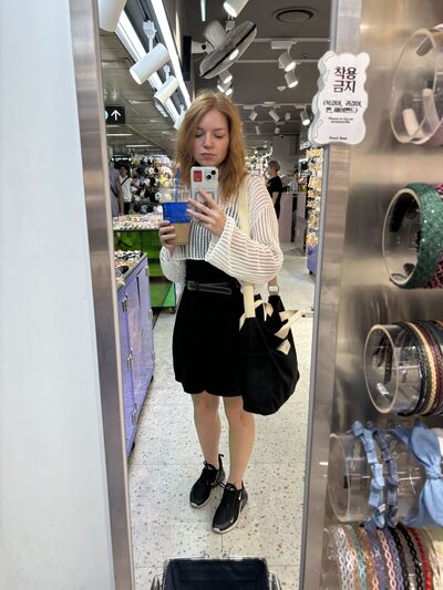  ,   Elena, 37 ,   ,   