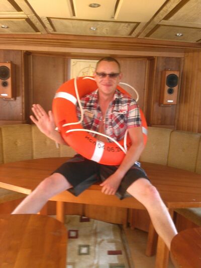  ,   Dmitrii, 44 ,   ,   , c 