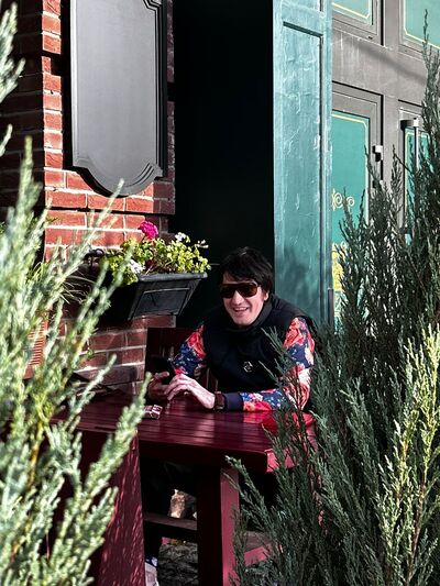  --,   Mihail, 41 ,   ,   