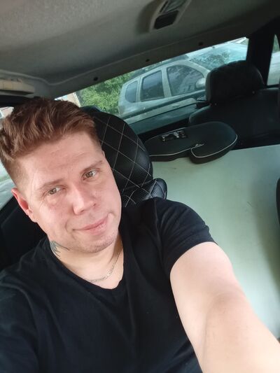  ,   Den, 37 ,   ,   