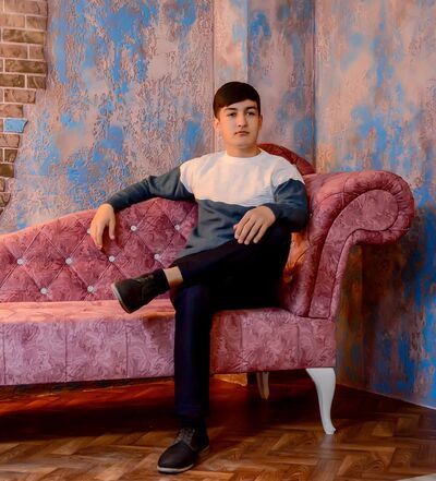  ,   Azat, 21 ,   ,   , c , 