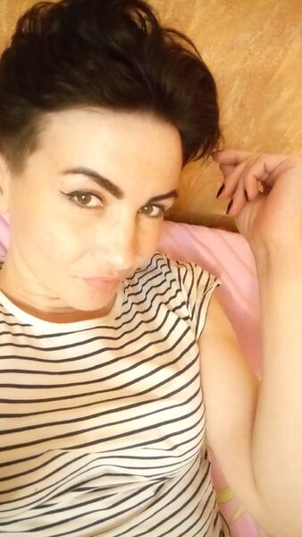  ,   Irena, 41 ,   ,   , c 