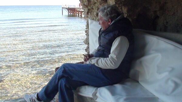  ,   Feliks, 73 ,   