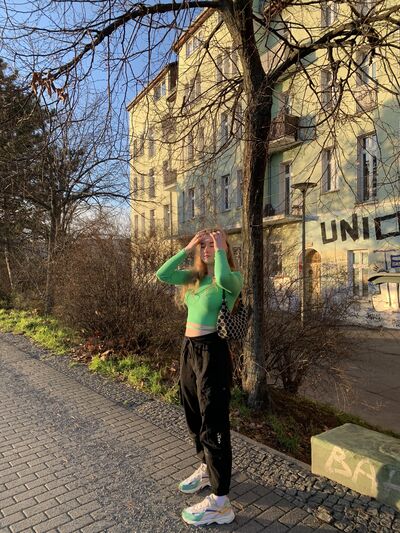  ,   Daria, 22 ,   ,   