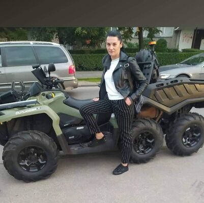  ,   Liana, 41 ,   ,   