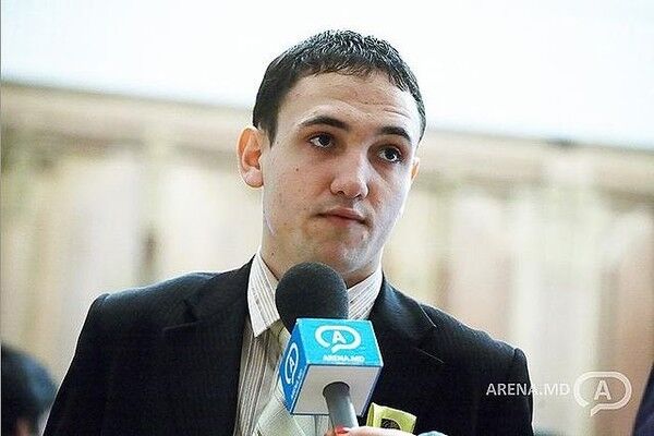  ,   Dima, 35 ,   